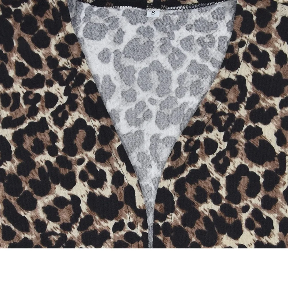 New. Never worn. Cardigan sweater. Leopard print - Picture 4 of 4
